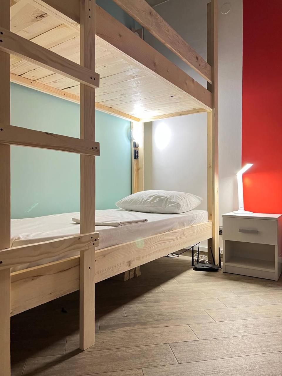 Moonlight Hostel Liov Exterior foto